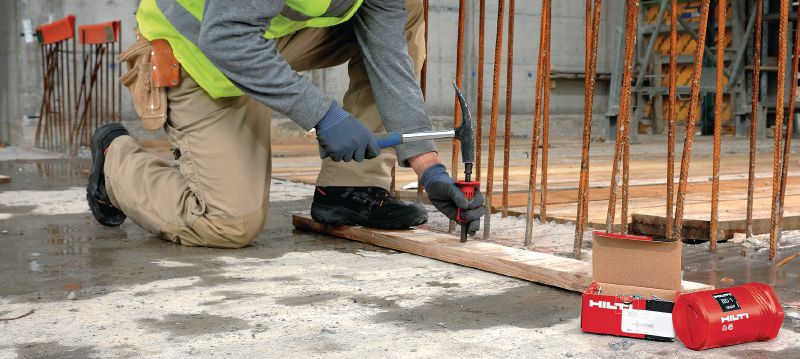 PN betonszegek alátéttel kézi beveréshez Betonszeg acél alátéttel a BD 1 kézi szegbeverő szerszámmal való használathoz Alkalmazások 1