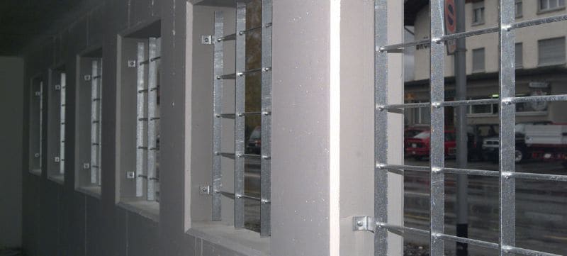 HRD-K műanyag betoncsavar Előszerelt, perem nélküli műanyag dübel (szénacél, hatlapfejű) csavarral betonhoz és falazathoz való rögzítéshez Alkalmazások 1