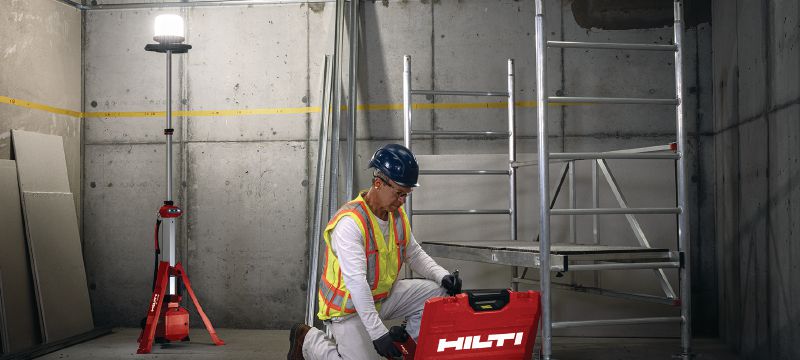 Akkumulátoros toronylámpa, SL 10-22 Erős toronylámpa 360°-os fénylefedettséggel az akkumulátoros, beltéri munkaterület-megvilágításhoz Alkalmazások 1